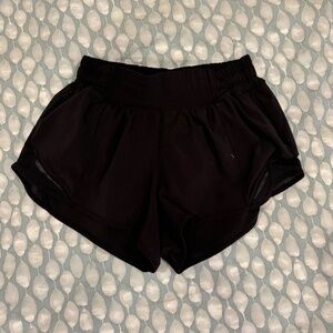 Lululemon Hotty Hot shorts